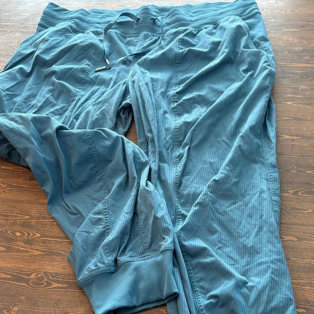 Lululemon studio dance pants Teal jogger Pants